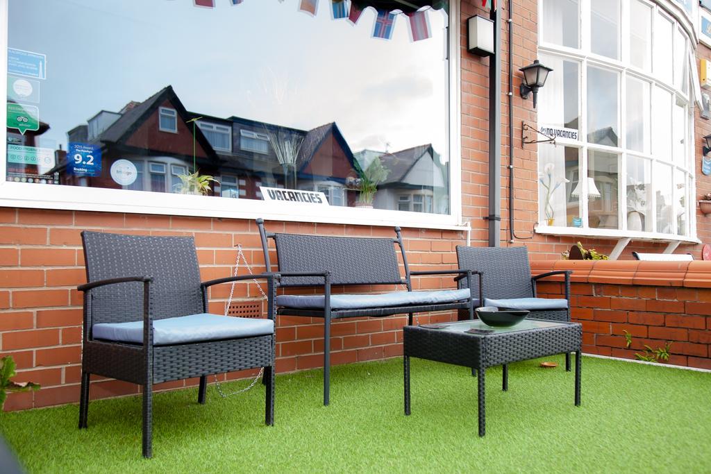 The Penrhyn Hotel Blackpool Bagian luar foto