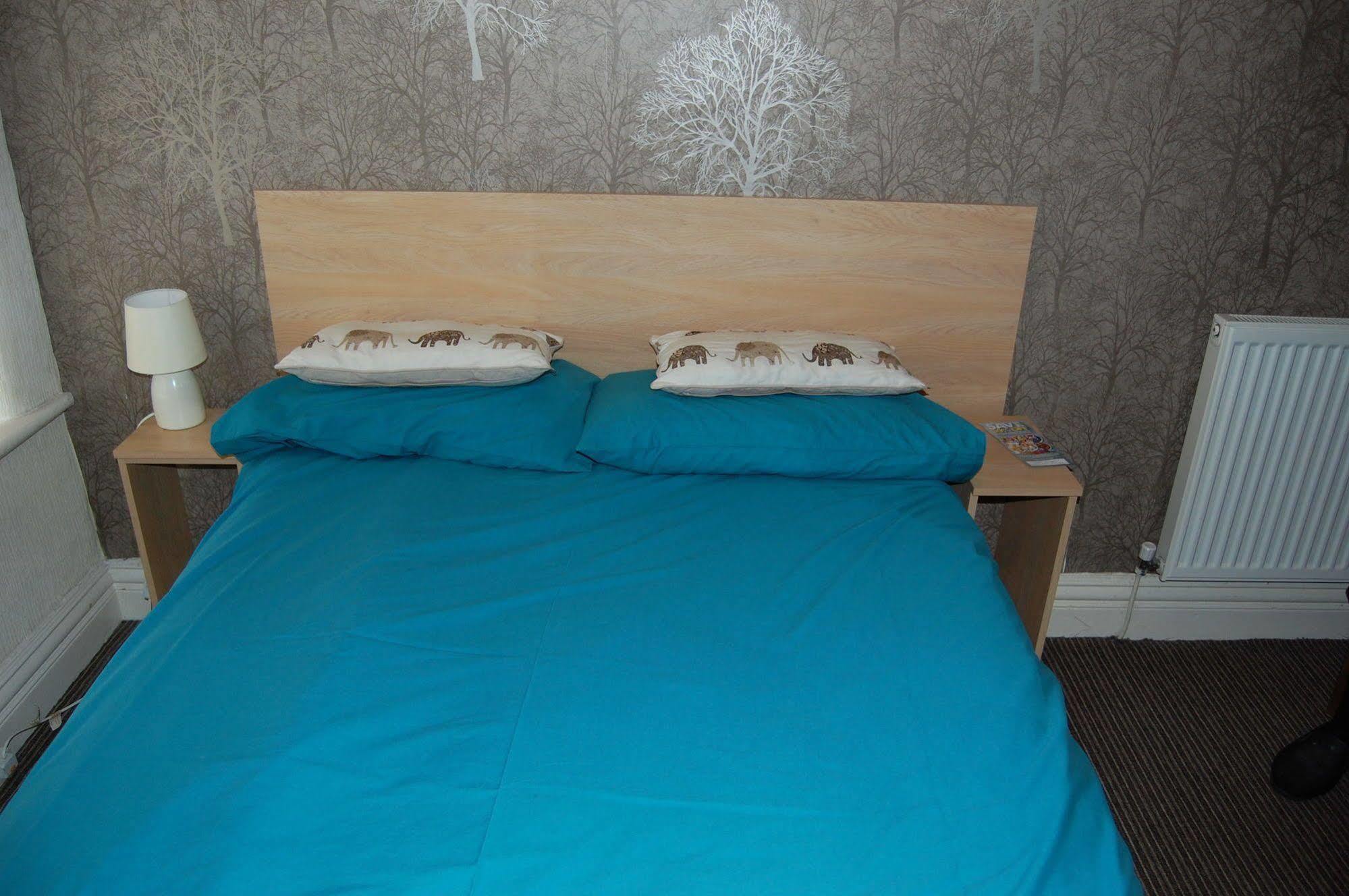 The Penrhyn Hotel Blackpool Bagian luar foto