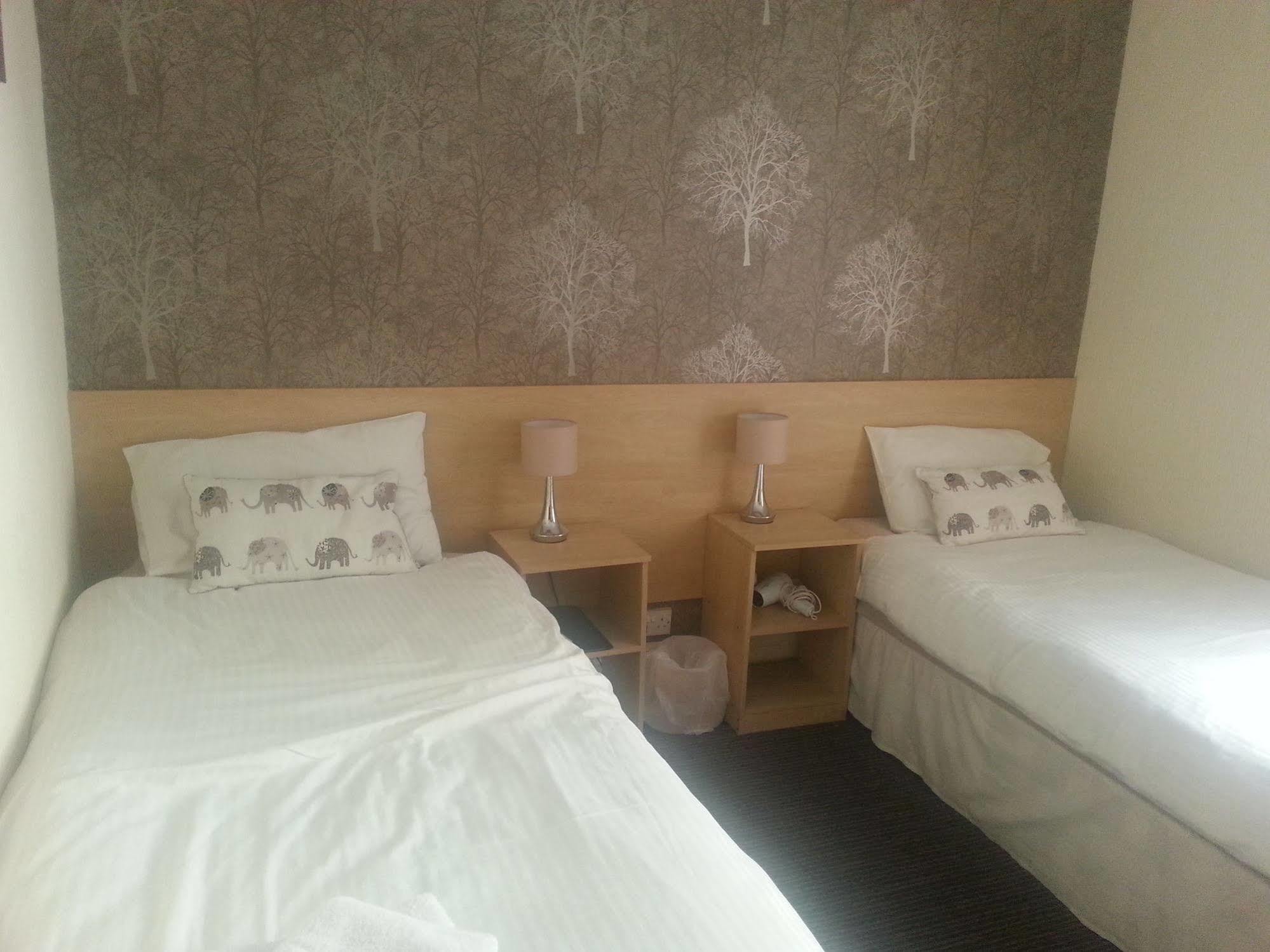 The Penrhyn Hotel Blackpool Bagian luar foto