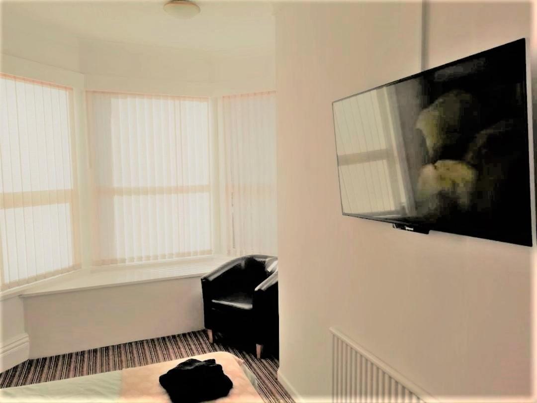 The Penrhyn Hotel Blackpool Bagian luar foto